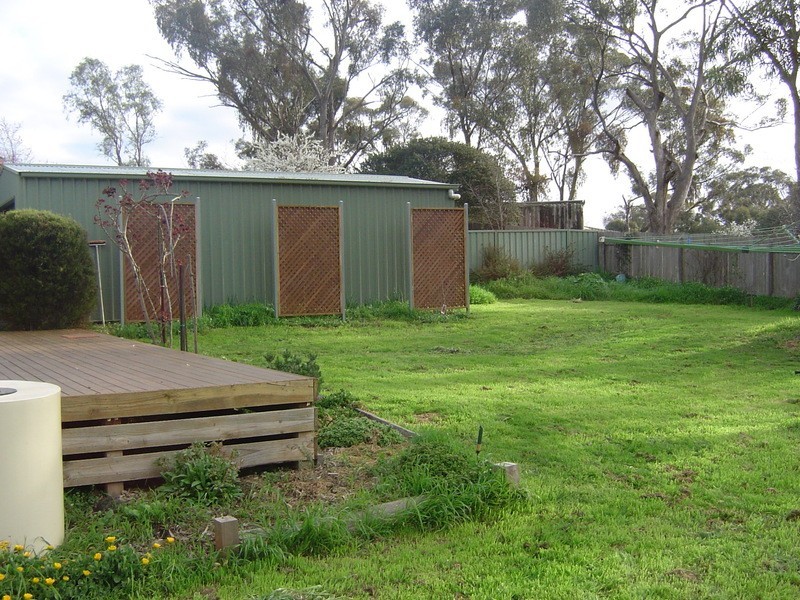 24 Station Street, Harcourt VIC 3453