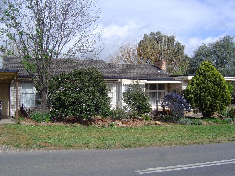 8 Fryers Road, Campbells Creek VIC 3451