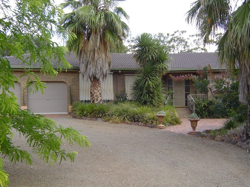 84 Moscript Street, Campbells Creek VIC 3451