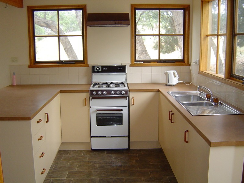 4 Chellews Road, Harcourt North VIC 3453