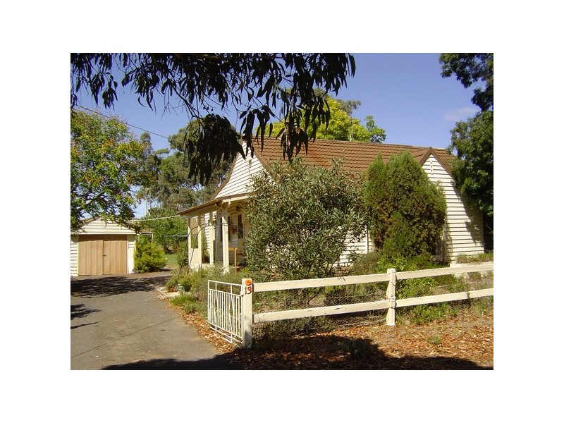 13 Maldon Road, Castlemaine VIC 3450
