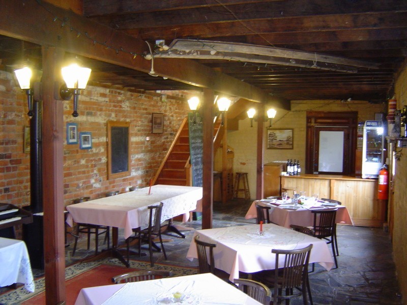 1 Templeton Street, Guildford VIC 3451