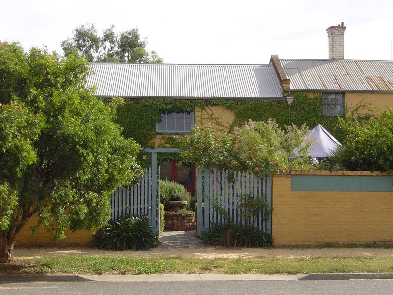 1 Templeton Street, Guildford VIC 3451