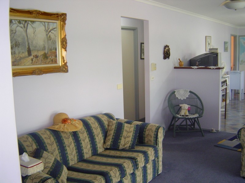 14 Church Street (Race Course Rd), Newstead VIC 3462