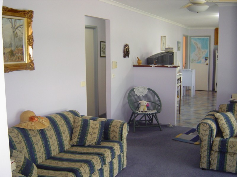 14 Church Street (Race Course Rd), Newstead VIC 3462