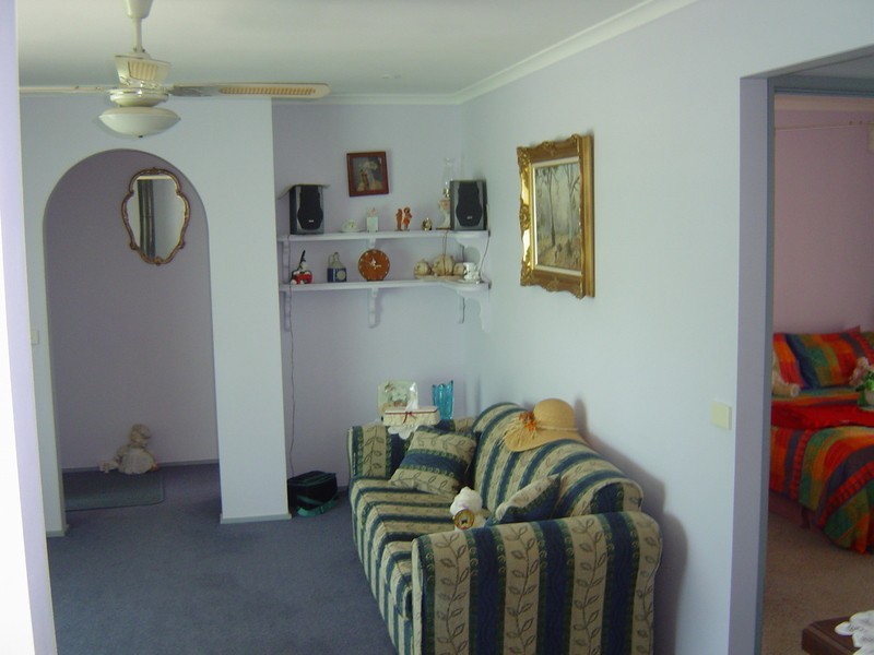 14 Church Street (Race Course Rd), Newstead VIC 3462