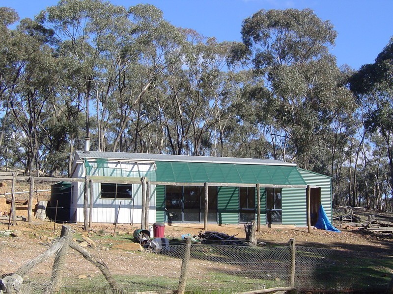 6499 Midland Highway, Guildford VIC 3451