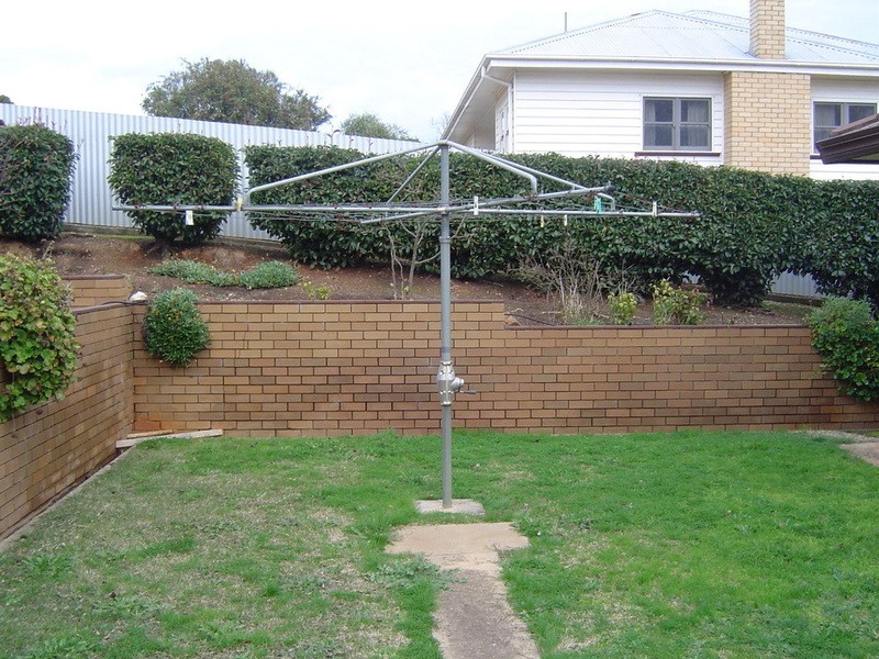 12 Montgomery Street, Castlemaine VIC 3450