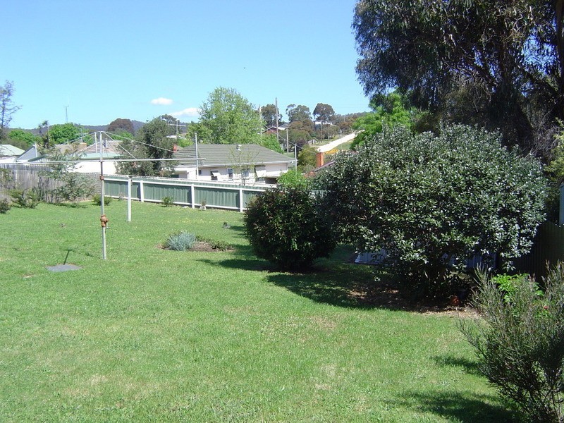 6 Roderick Street, Castlemaine VIC 3450