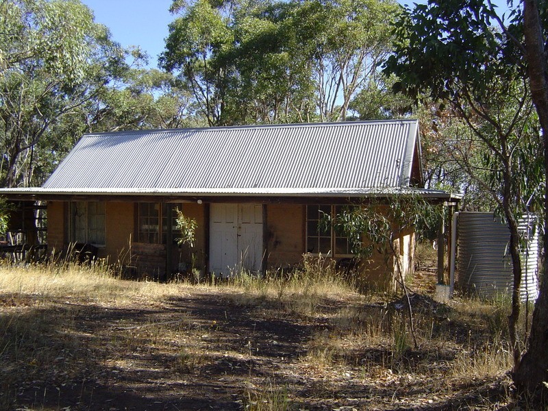 121 Binghams Road, Harcourt VIC 3453