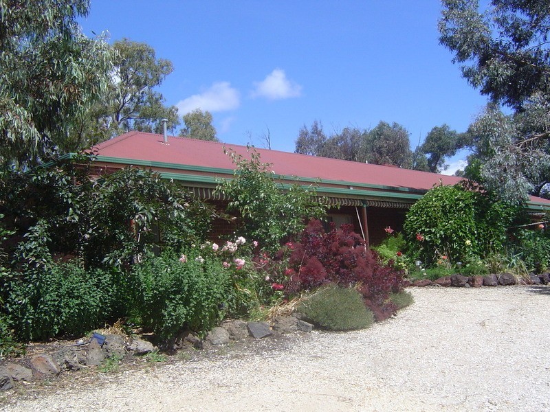 11 Butterworth Street, Castlemaine VIC 3450