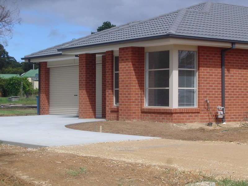 16 Steele Street, Chewton VIC 3451