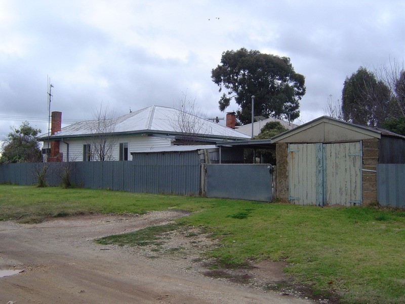 16 Charles Street, Castlemaine VIC 3450