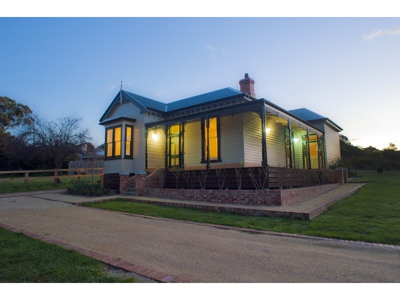 65 Adelaide Street, Chewton VIC 3451