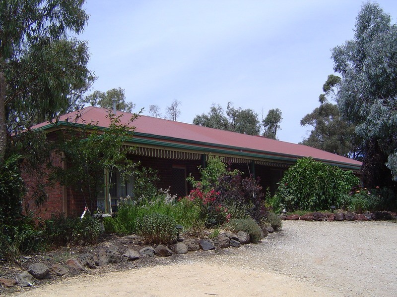 11 Butterworth Street, Castlemaine VIC 3450