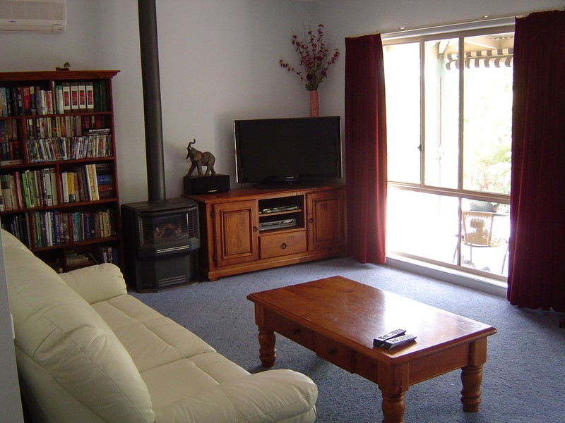 11 Butterworth Street, Castlemaine VIC 3450