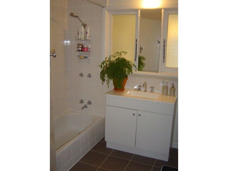 1 Roderick  Street, Castlemaine VIC 3450