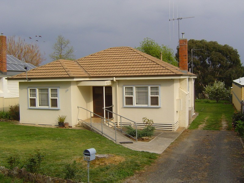 106 Johnstone Street, Castlemaine VIC 3450
