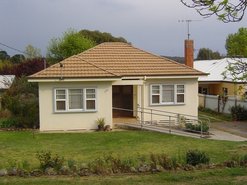 106 Johnstone Street, Castlemaine VIC 3450