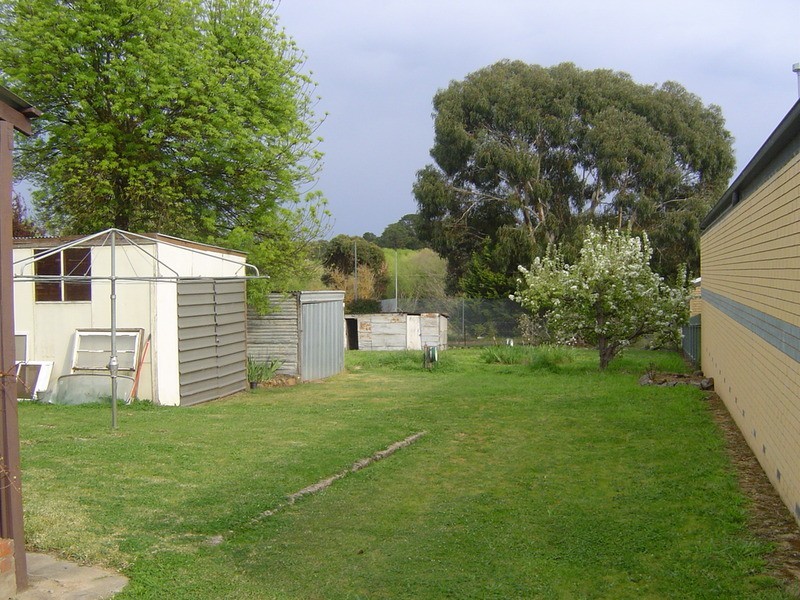 106 Johnstone Street, Castlemaine VIC 3450