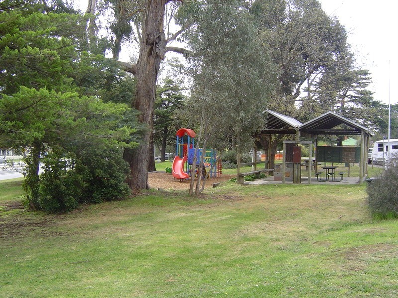 96 Calder  Highway, Harcourt VIC 3453