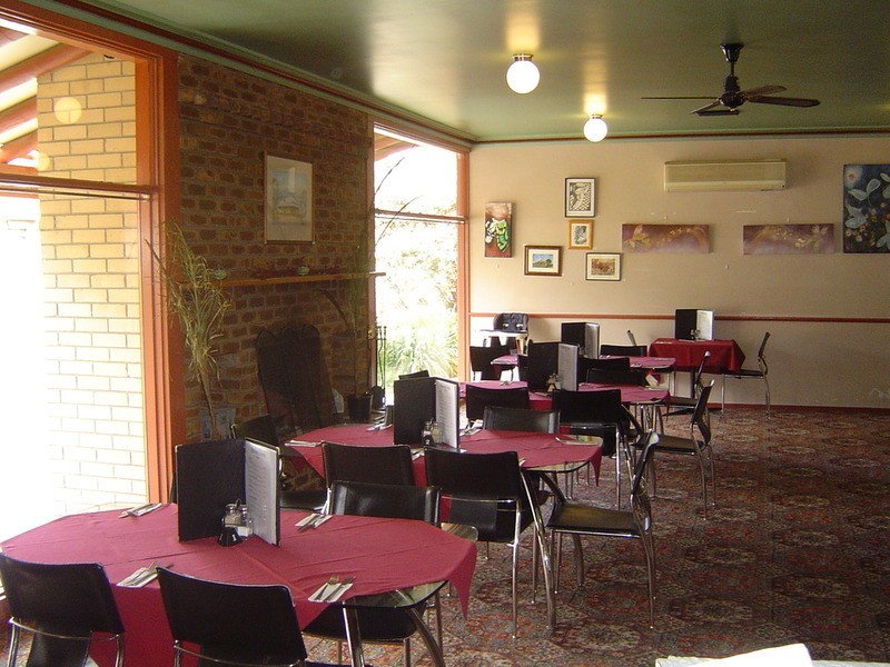 96 Calder  Highway, Harcourt VIC 3453