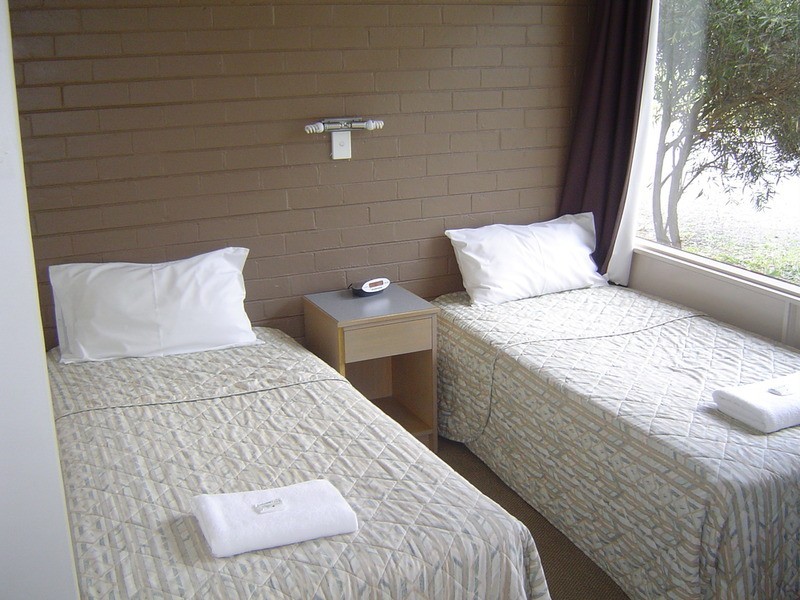 96 Calder  Highway, Harcourt VIC 3453