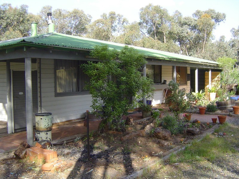 781  Vaughan Chewton  Road, Fryerstown VIC 3451