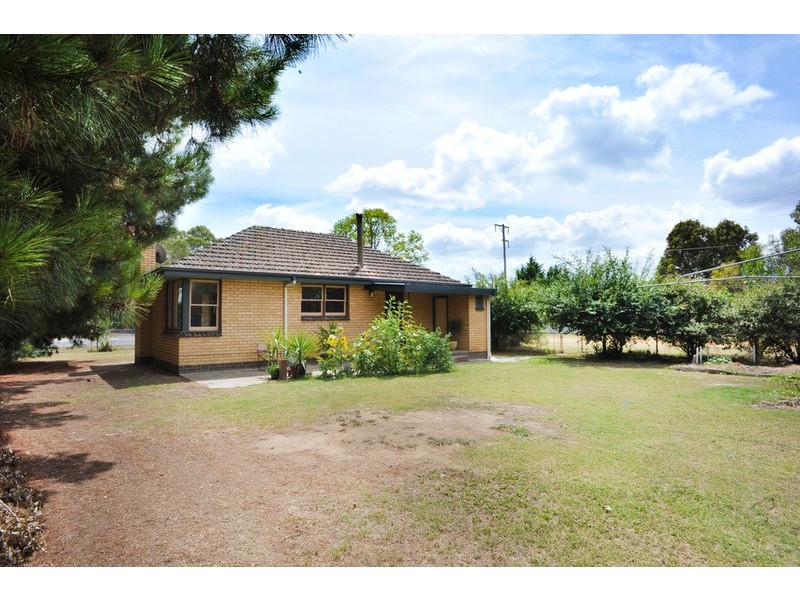 5 Creswick  Road, Newstead VIC 3462