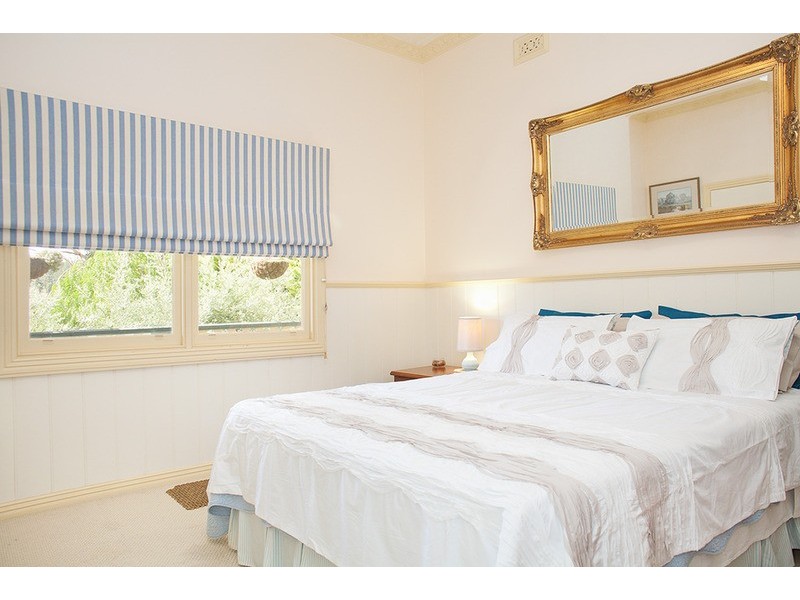 77 Main  Road, Chewton VIC 3451