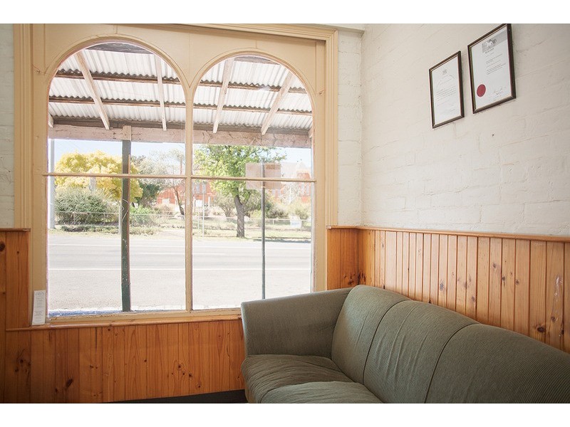 325 Barker Street, Castlemaine VIC 3450