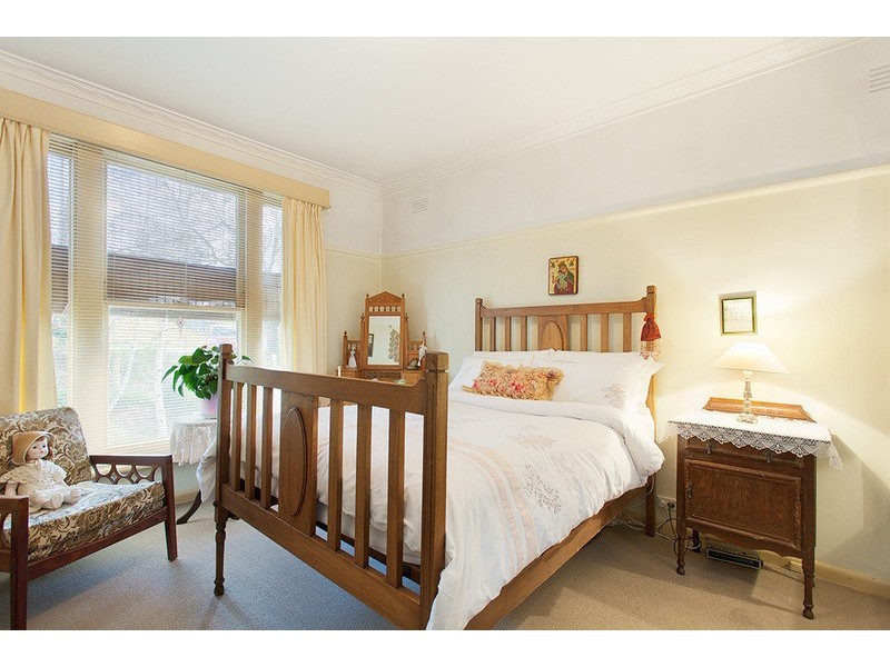 2 Vincent  Street, Castlemaine VIC 3450