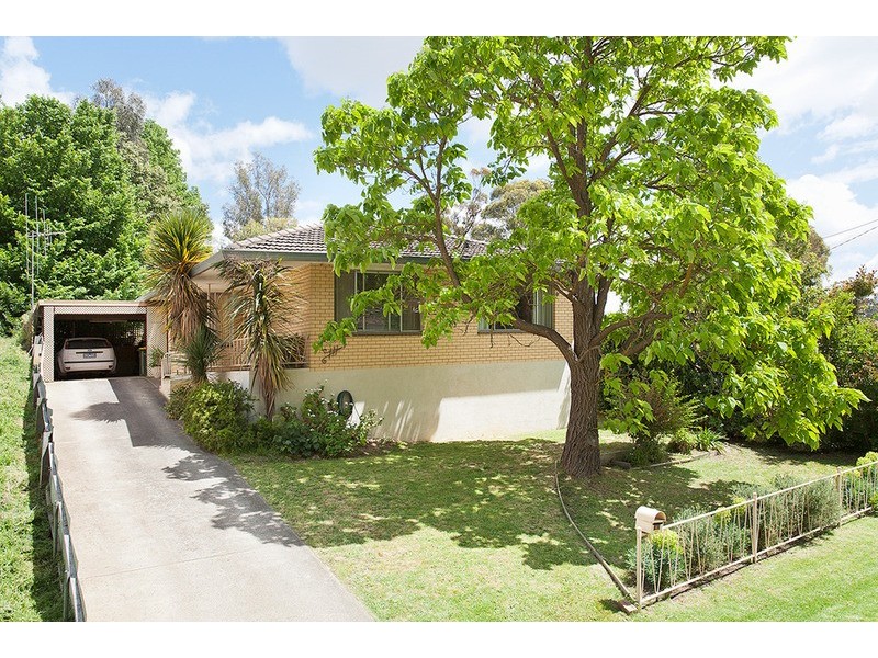 111 Gingell Street, Castlemaine VIC 3450