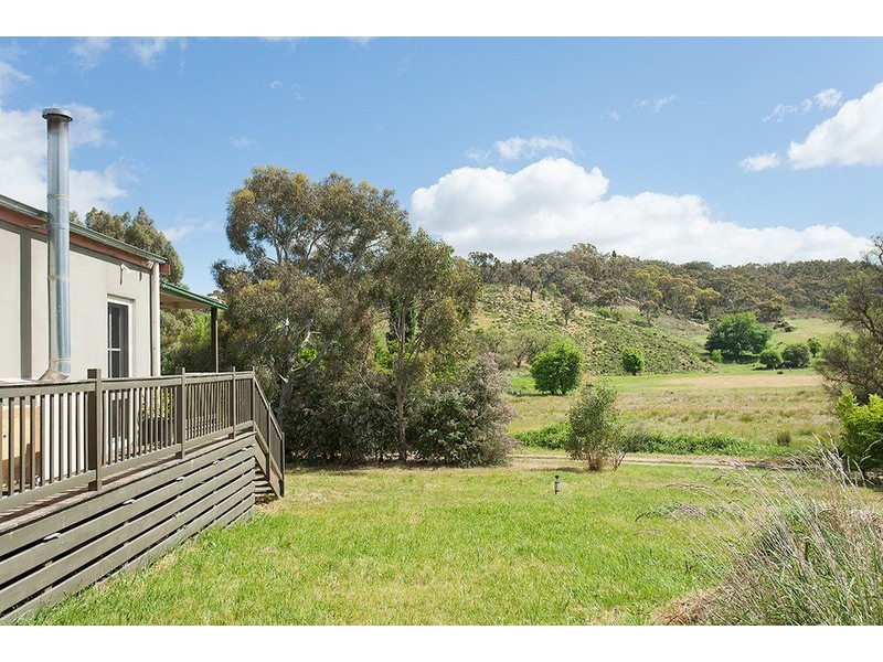 222 Main Road, Chewton VIC 3451