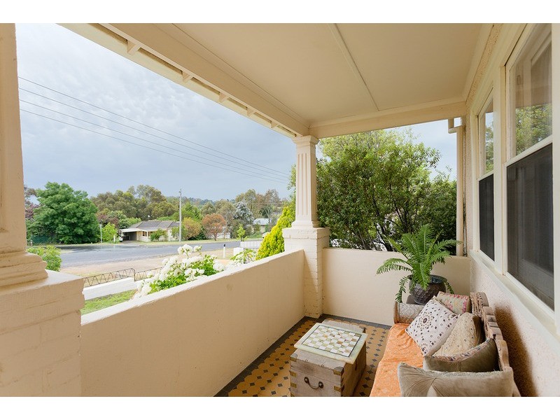 10 Pleasant Street, Castlemaine VIC 3450