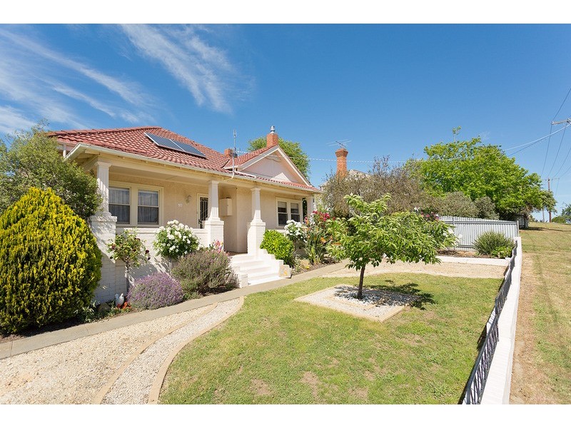 10 Pleasant Street, Castlemaine VIC 3450