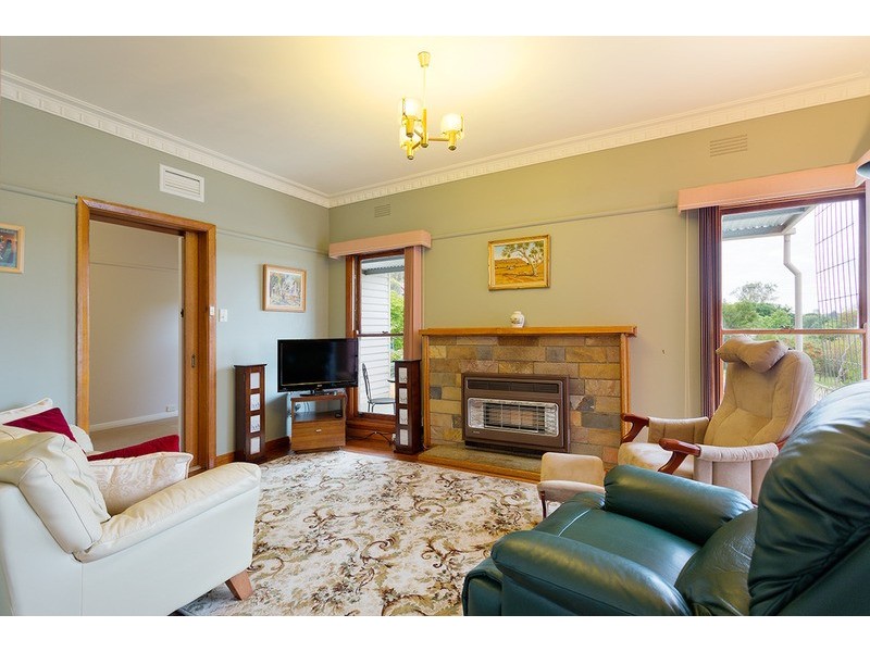 9 Thomas Street, Castlemaine VIC 3450