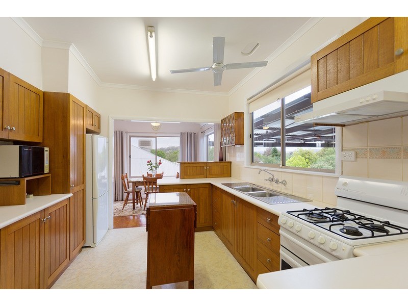 9 Thomas Street, Castlemaine VIC 3450