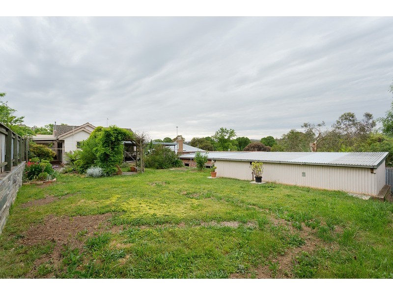 9 Thomas Street, Castlemaine VIC 3450