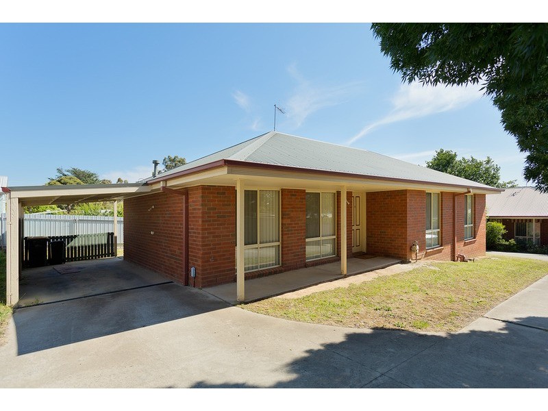 2/123 Duke Street, Castlemaine VIC 3450