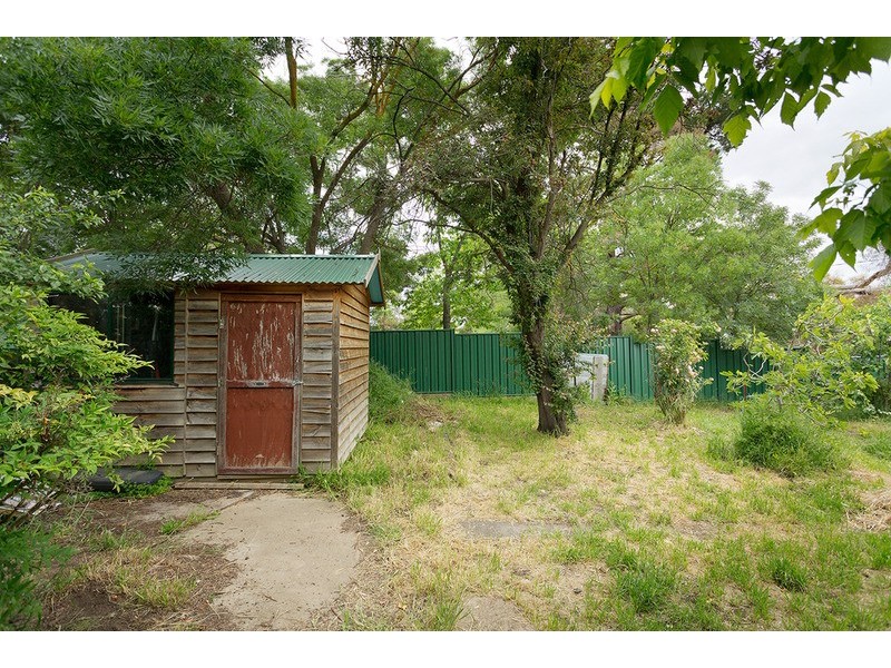 16 Charles Street, Castlemaine VIC 3450