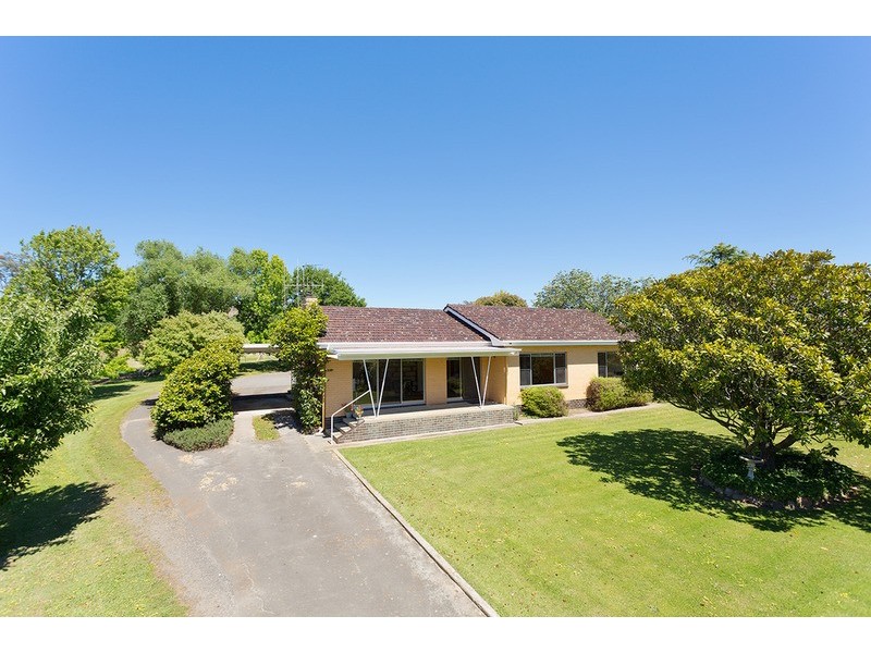 2441 Harmony Way, Elphinstone VIC 3448