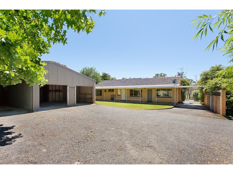 2441 Harmony Way, Elphinstone VIC 3448