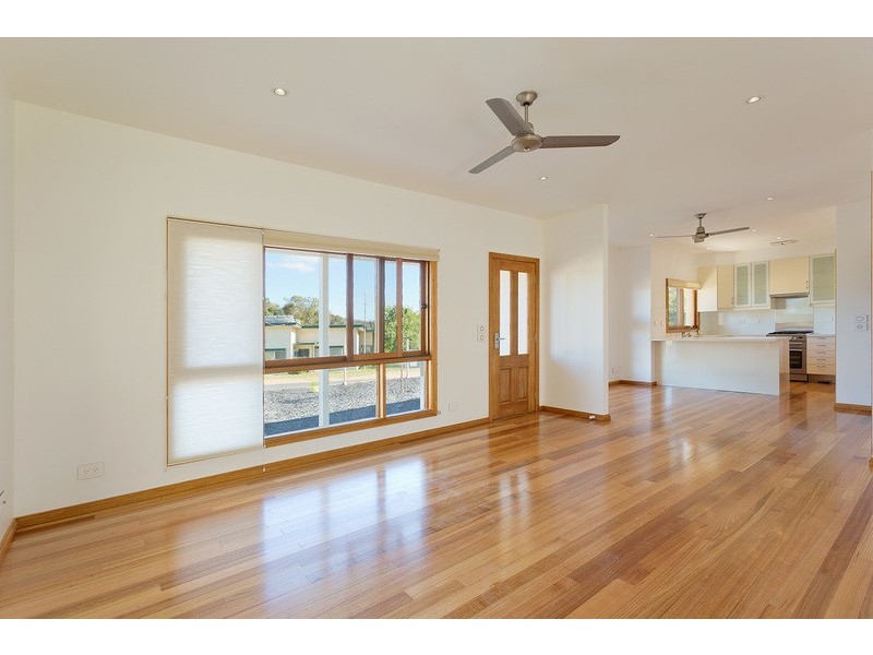 2/2 Murphy Street, Castlemaine VIC 3450