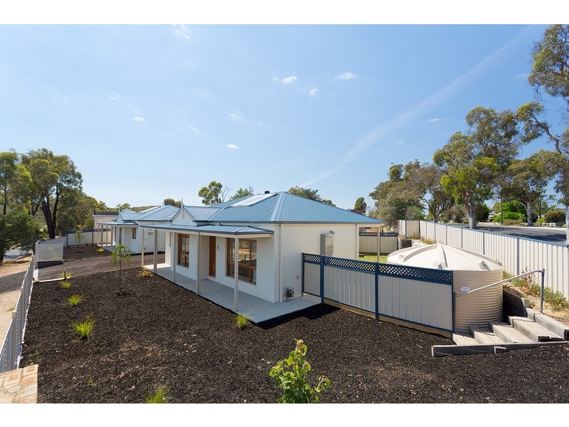 2/2 Murphy Street, Castlemaine VIC 3450