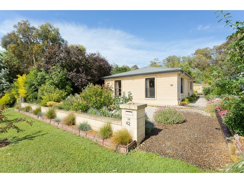 42 Elizabeth Street, Campbells Creek VIC 3451