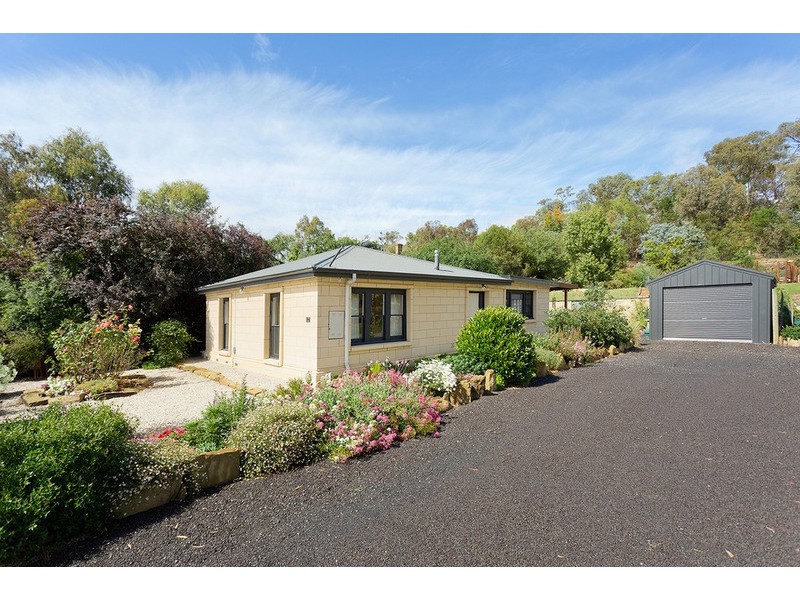 42 Elizabeth Street, Campbells Creek VIC 3451