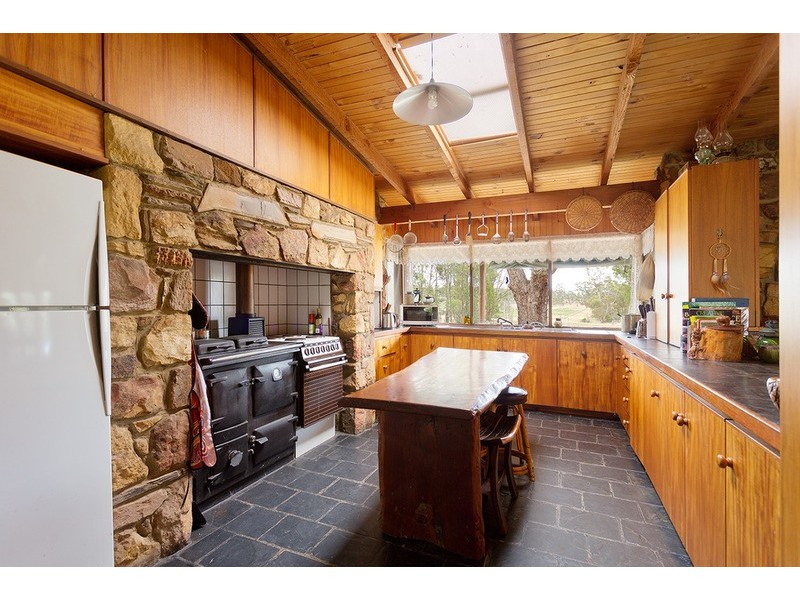69 Pound Lane, Guildford VIC 3451