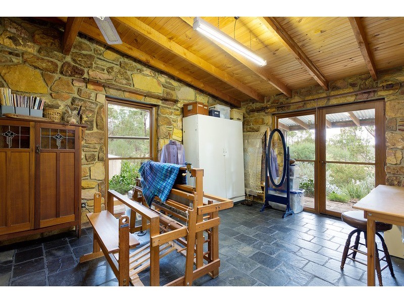 69 Pound Lane, Guildford VIC 3451