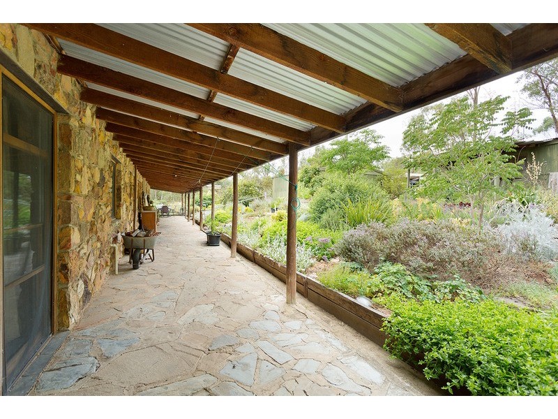 69 Pound Lane, Guildford VIC 3451